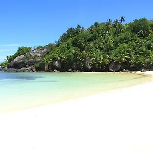 https://la-belle-tortue.maheislandhotels.com